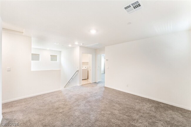 Building Photo - 410 Larksong Ave