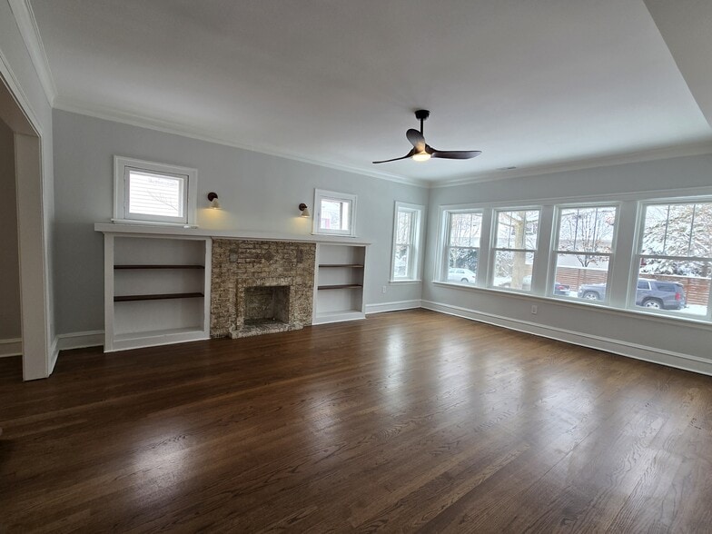 Building Photo - 240 Lathrop Ave