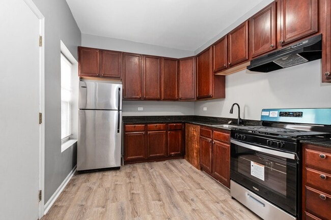 Building Photo - 5201 S Calumet Ave