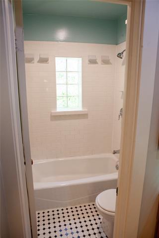 Building Photo - 5837 Velasco Ave