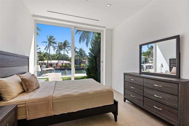 Building Photo - 500 Isle of Capri Dr