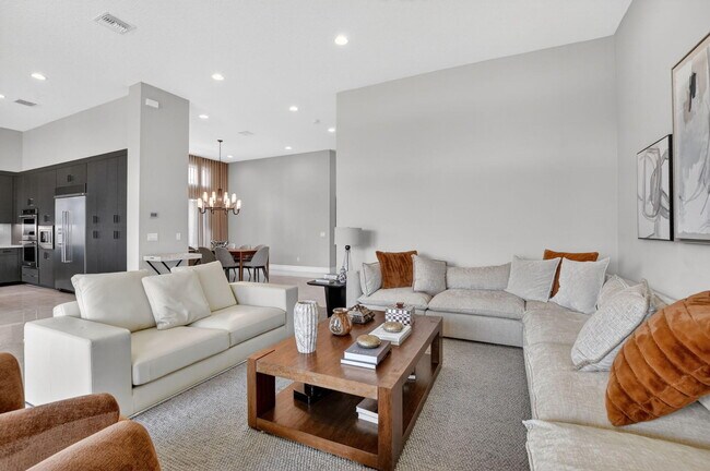 Building Photo - 17358 Santaluce Mnr