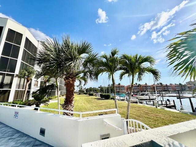 Building Photo - 3020 Matecumbe Key Rd