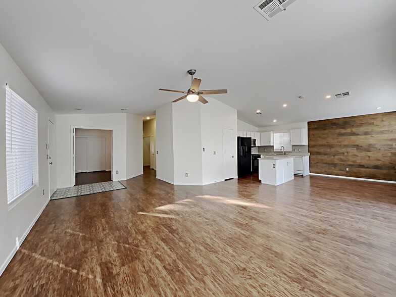 Building Photo - 9395 Santa Fe Rose St