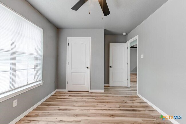 Building Photo - 2321 Terrace Dr
