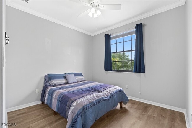 Building Photo - 14617 Sutherland Ave