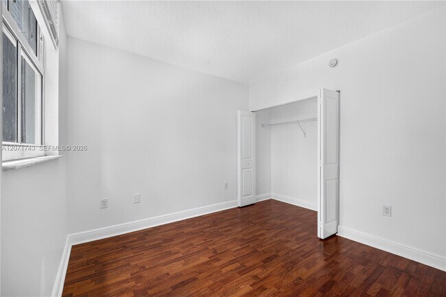 Building Photo - 1250 S Miami Ave