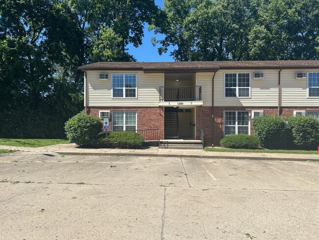 Building Photo - Wabash Shore Apartments