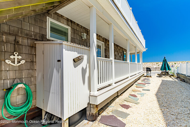 Building Photo - 1404 Oceanfront