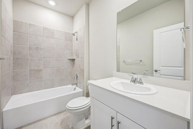 Building Photo - 606 Tidal Dr