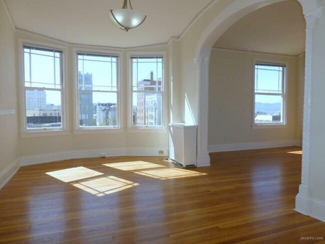 Building Photo - 2201 Pacific Ave