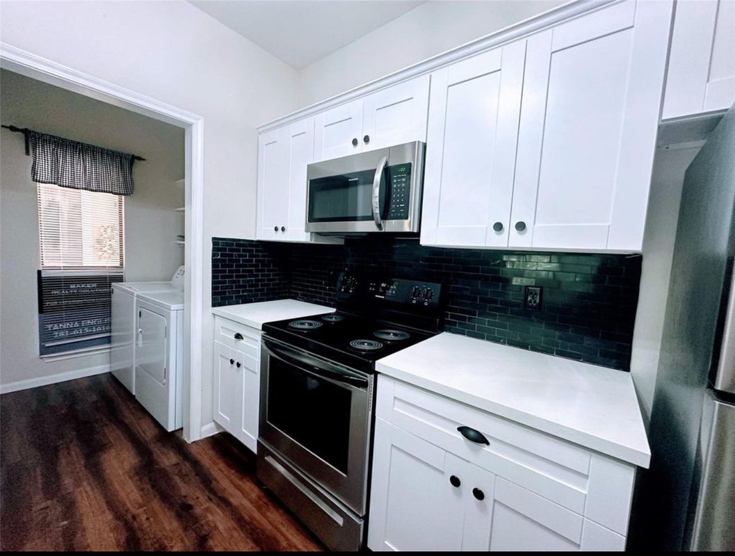 Building Photo - 3500 Tangle Brush Dr