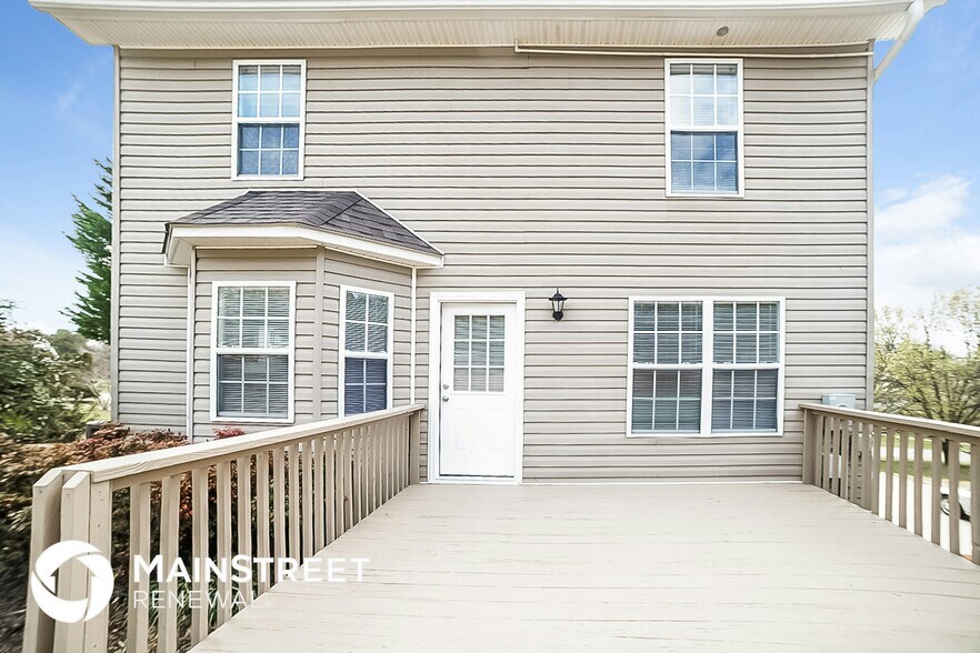 Building Photo - 154 Twin Valley Dr