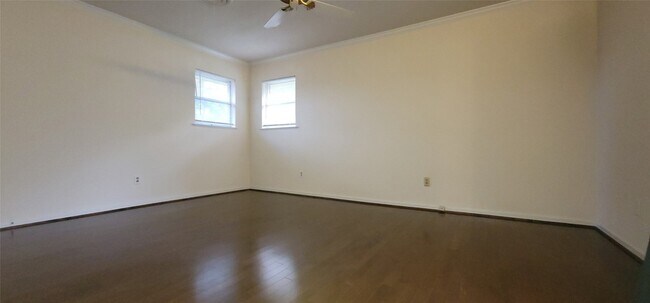 Building Photo - 5624 Woodway Dr