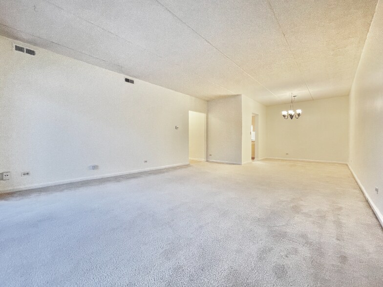 Building Photo - 12900 W Heiden Cir