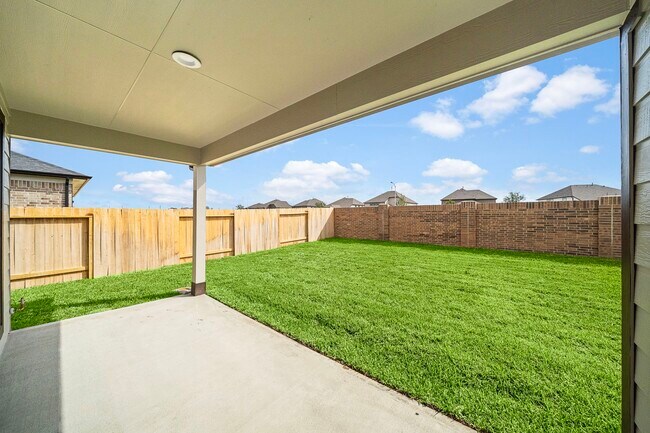 Building Photo - 3327 Tilley Dr