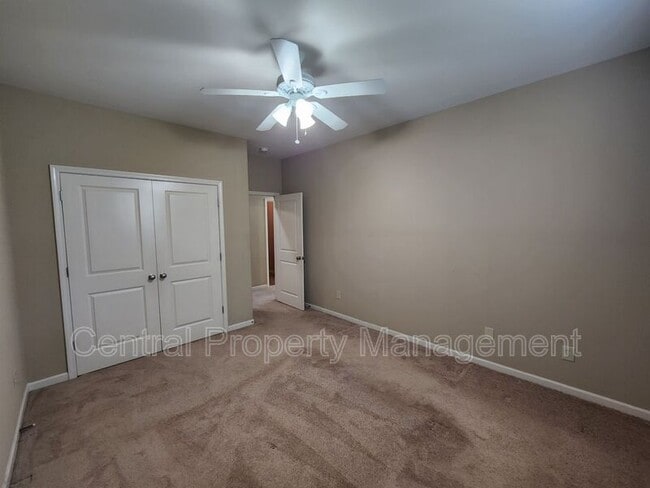 Building Photo - 1 Redwolf Ln