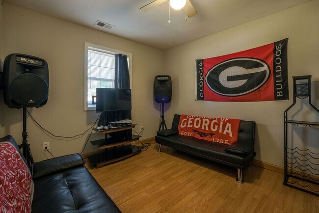 Building Photo - 1535 Cedar Shoals Dr