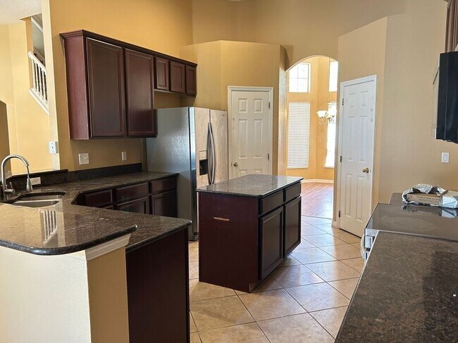 Building Photo - 854 Kazaros Cir
