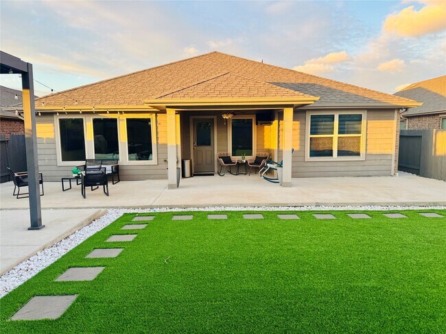 Building Photo - 18227 Grayson Blf Wy