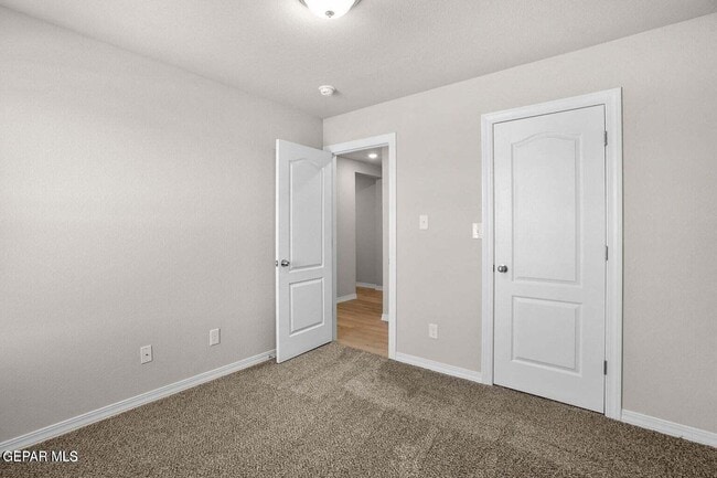 Building Photo - 14581 Firewheel Ave