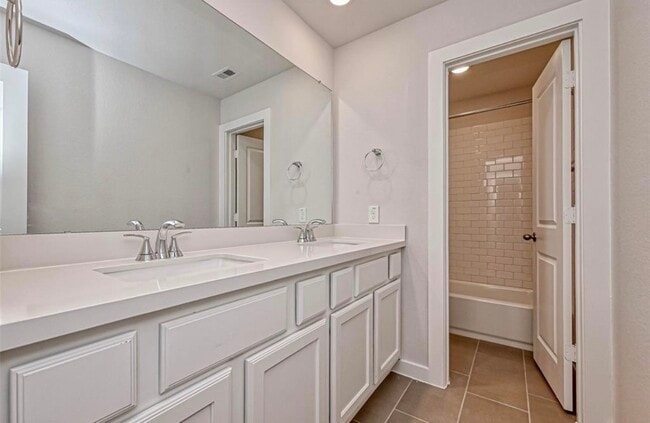 Building Photo - 607 Pecan Hickory Ct