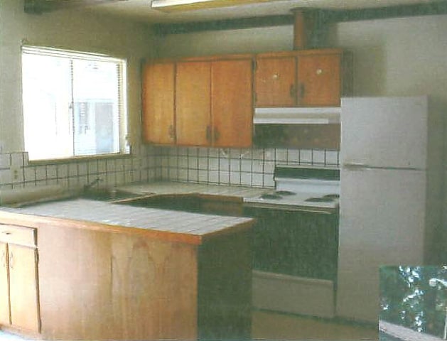 Building Photo - Alpine Apartments