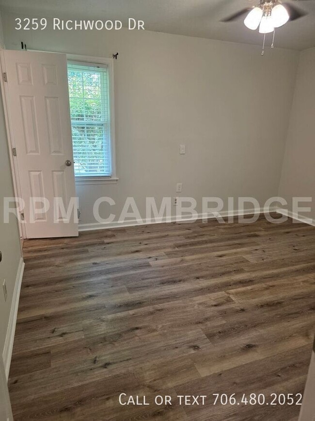 Building Photo - 3259 Richwood Dr NW
