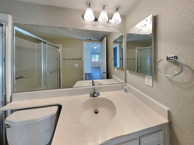 Building Photo - 24805 Half Dome Ct