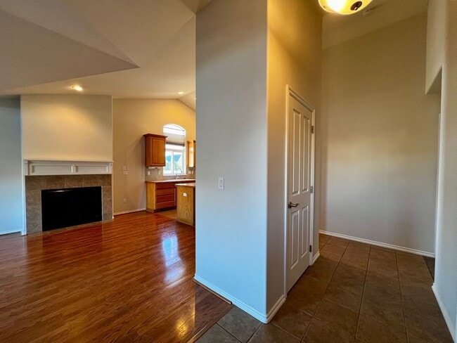 Building Photo - 8800 Midvale Rd