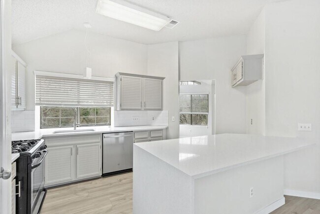 Building Photo - 8609 Ephraim Road