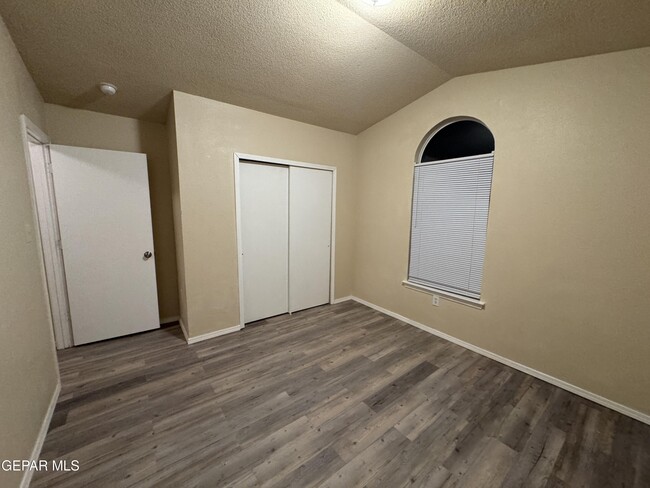 Building Photo - 4116 Tierra Bronce Dr