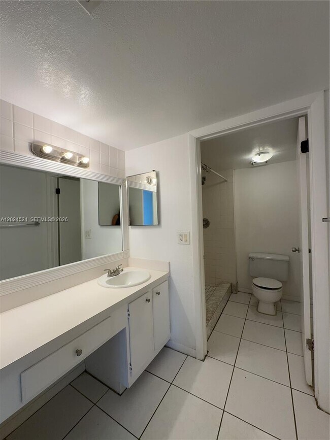 Building Photo - 6552 Arleigh Ct