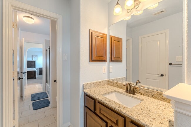 Building Photo - 30 Fury Ranch Pl