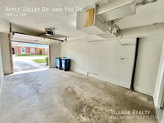 Building Photo - 914 Apple Valley Dr