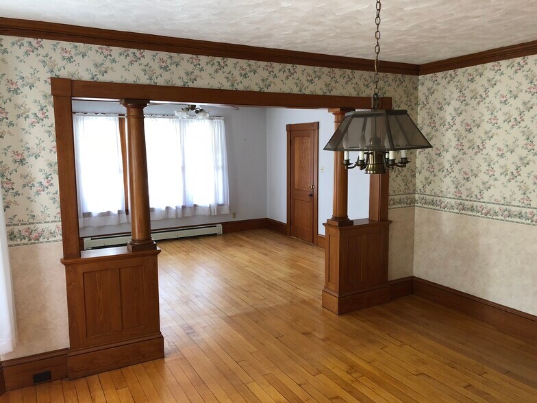 Living room - 465 Beacon St