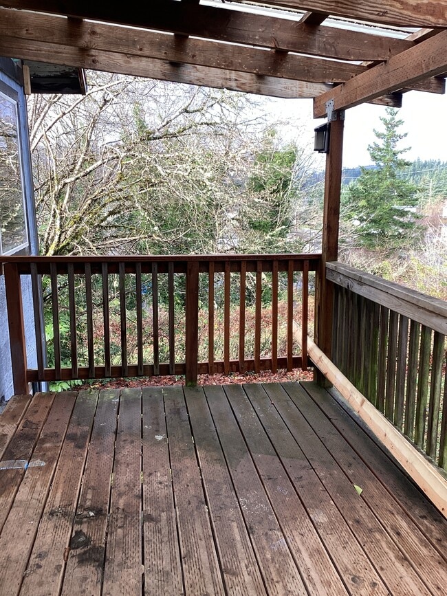 Building Photo - 442 NE 1st St