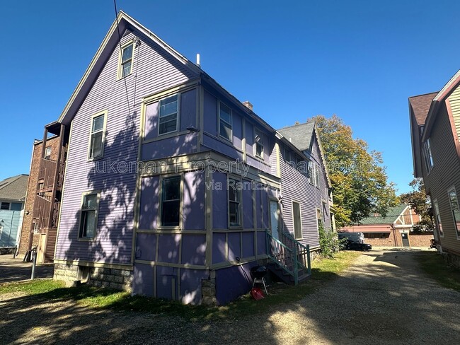 Building Photo - 743 Academy St