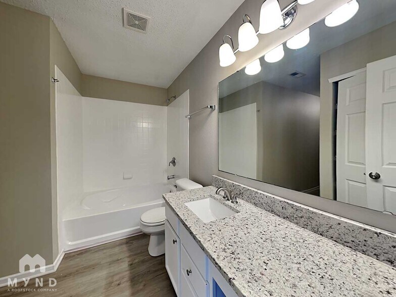 Building Photo - 10386 Cotton Blossom Dr