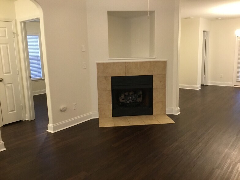 Building Photo - 4817 Bridgton Pl Dr