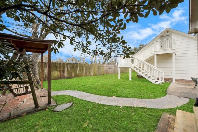 Building Photo - 1410 Long View Dr