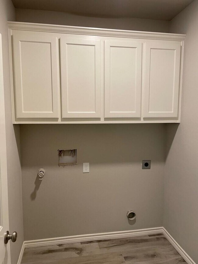 Building Photo - Newer Home in Grand Places
