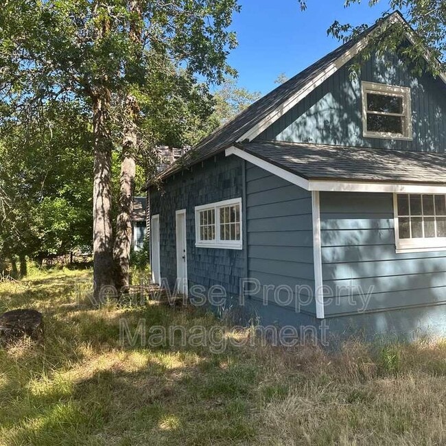 Building Photo - 2727 Jumpoff Joe Creek Rd