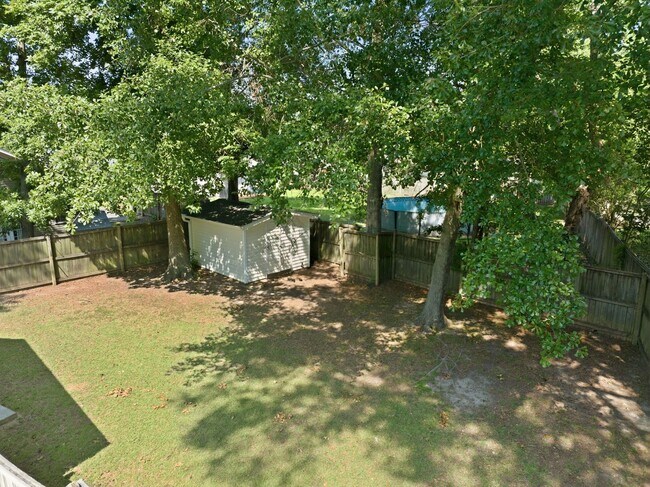 Building Photo - Comfortable 3BR Ranch with 2-Car Garage in Northwoods Pointe