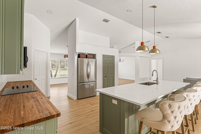 Building Photo - 1017 Homewood Ave