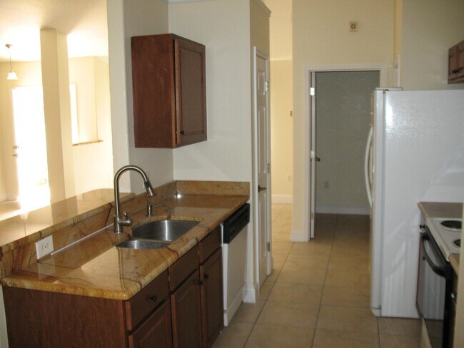Building Photo - 8055 SW 134 Loop