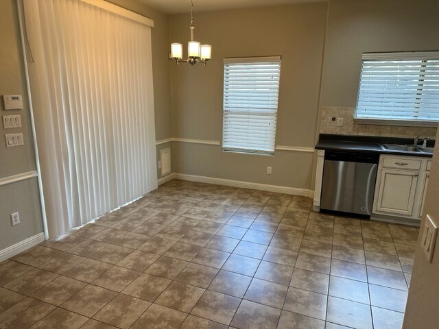 Building Photo - 1206 E Boston St