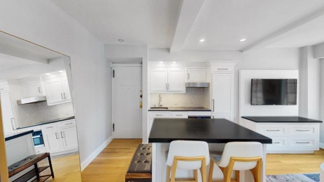 Building Photo - 45 Tudor City Pl