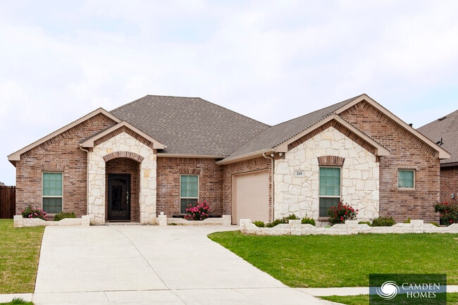 Primary Photo - 1462 Streamside Dr