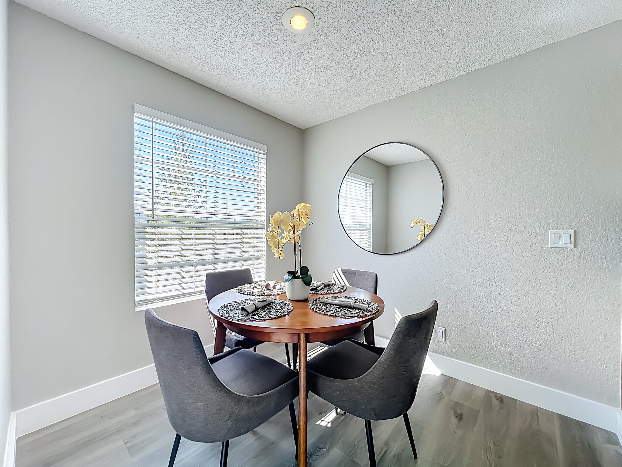 Building Photo - 11562 Westwood Blvd